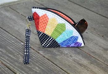 Bosal In-R Form Double Sided Fusible Petal Pouch - JAC’s Fabrics and Crafts